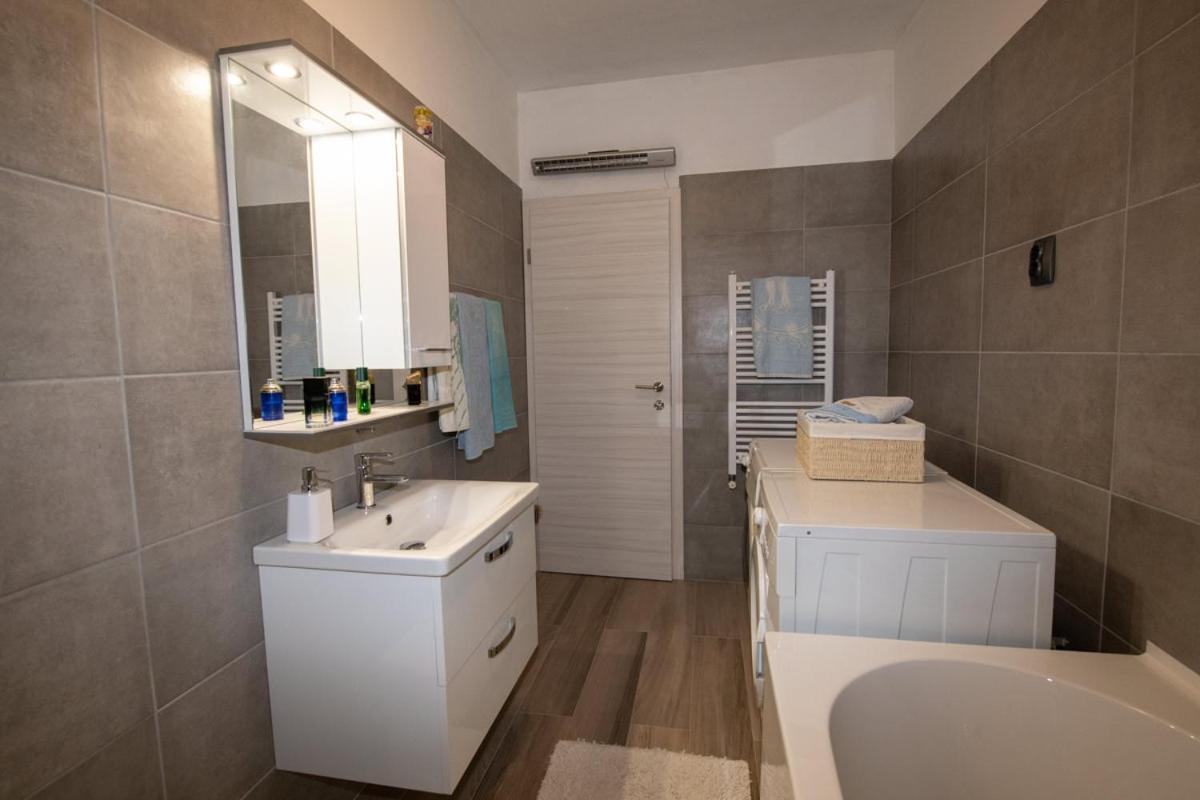 Apartman Elvis 로브란 외부 사진