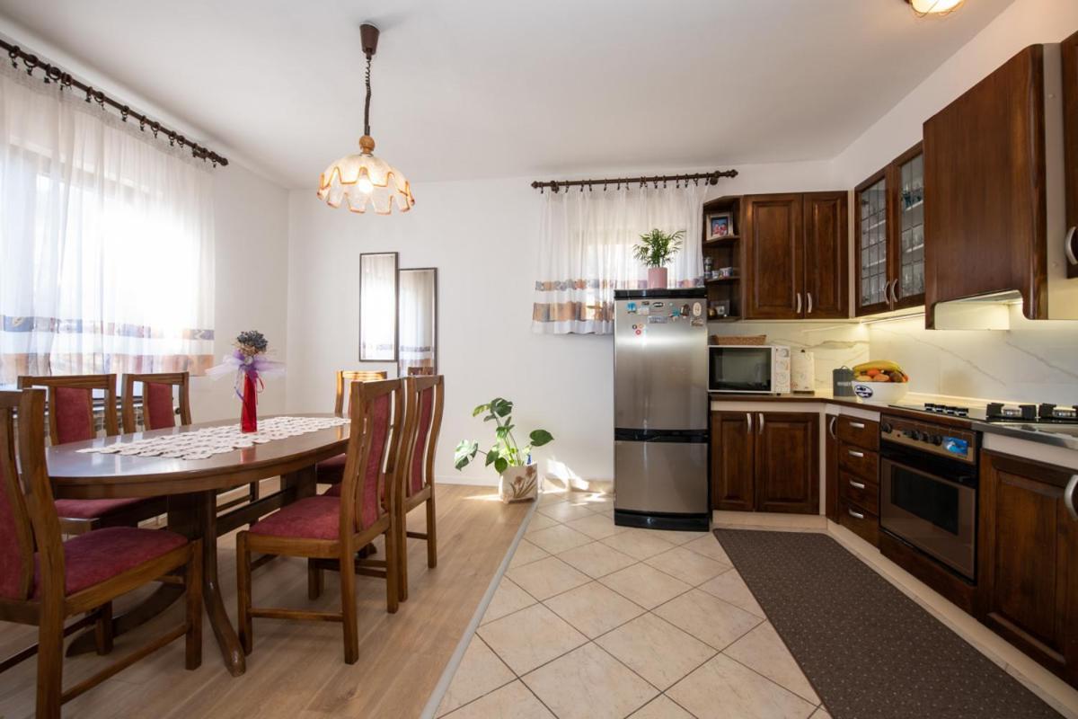 Apartman Elvis 로브란 외부 사진