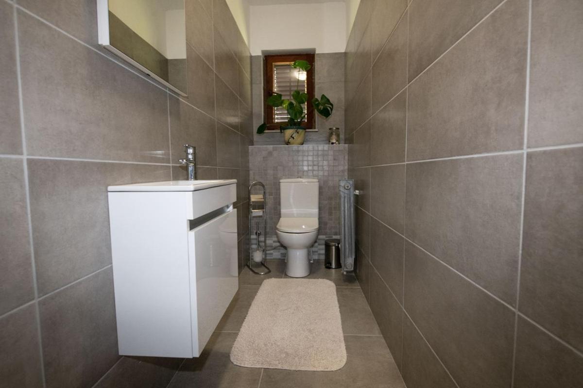 Apartman Elvis 로브란 외부 사진