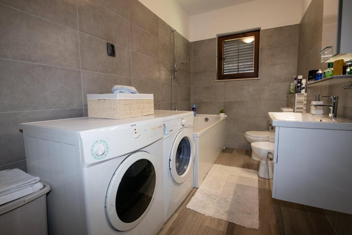 Apartman Elvis 로브란 외부 사진