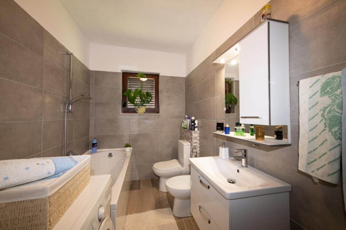 Apartman Elvis 로브란 외부 사진